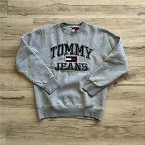Tommy Hilfiger Gray Women's Crew Neck Sweater